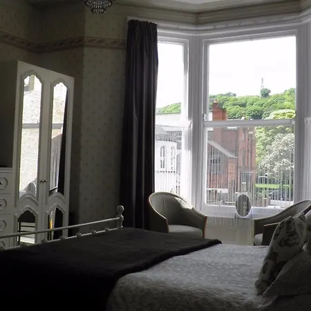 Olivers Hotel