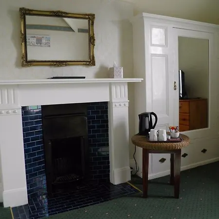 Hotel Olivers Scarborough